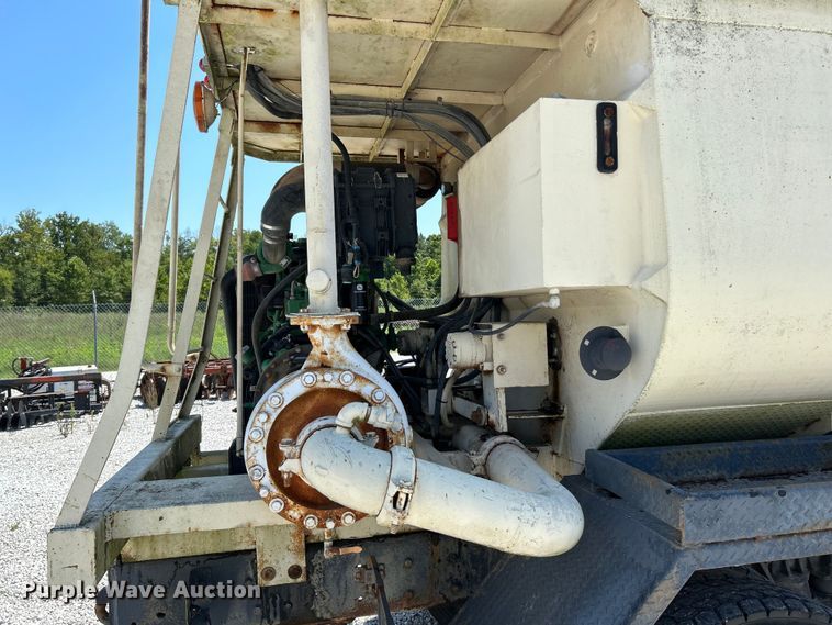 image for item NL9450 1995 Ford L9000 hydroseeder truck