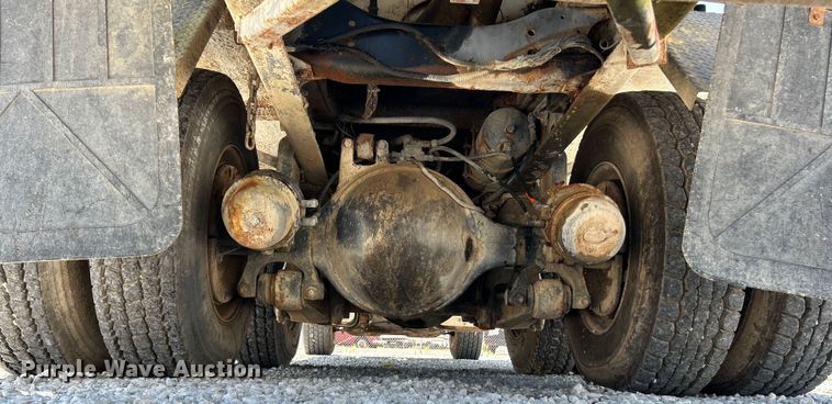 image for item NL9450 1995 Ford L9000 hydroseeder truck