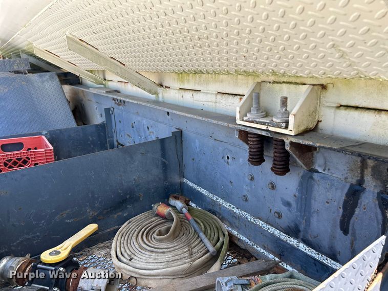 image for item NL9450 1995 Ford L9000 hydroseeder truck