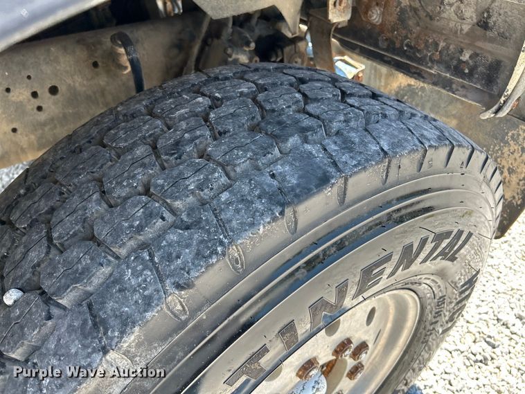 image for item NL9450 1995 Ford L9000 hydroseeder truck