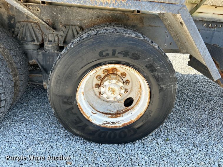 image for item NL9450 1995 Ford L9000 hydroseeder truck