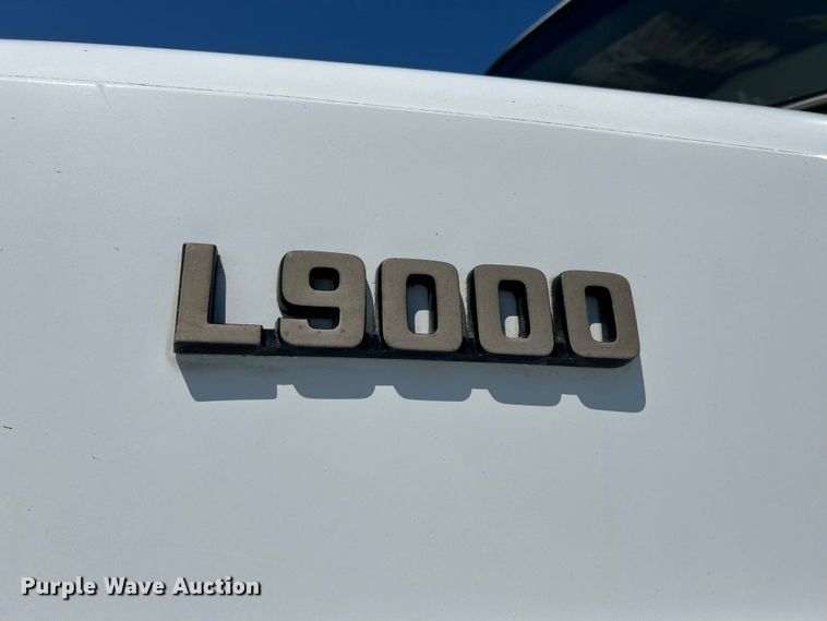 image for item NL9450 1995 Ford L9000 hydroseeder truck