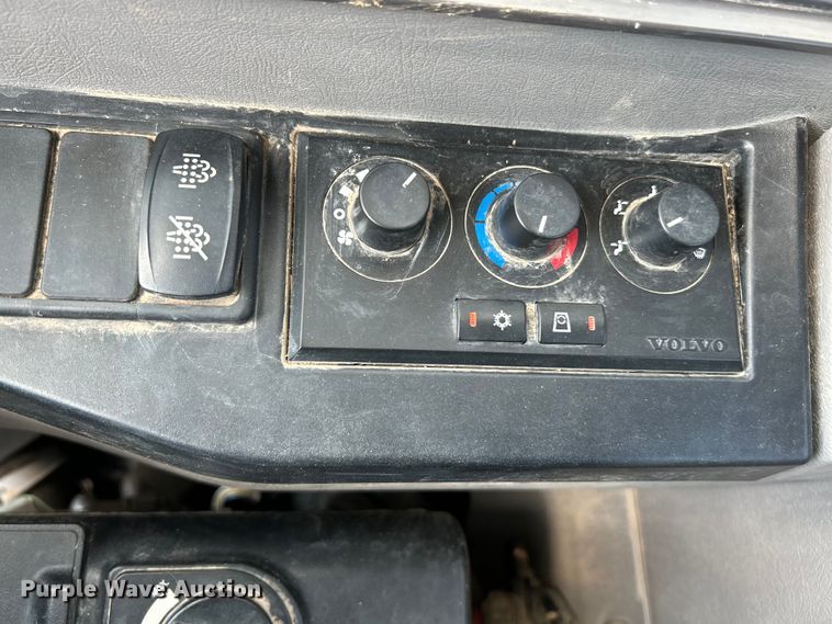 image for item NL9464 2013 Volvo ECR88D  mini excavator