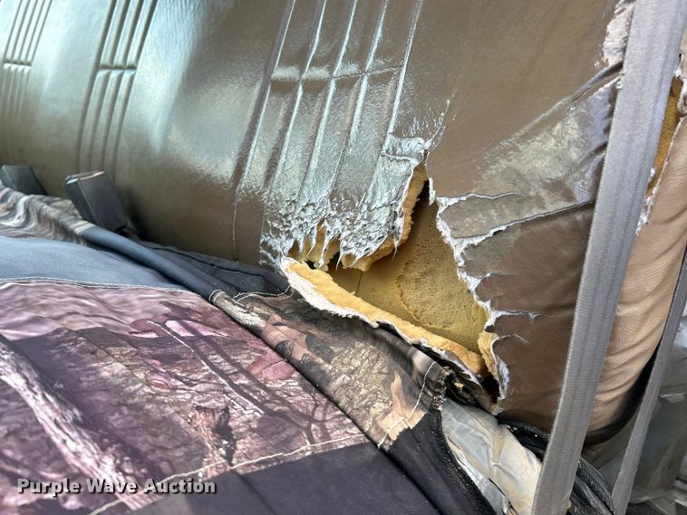 image for item NL9465 1999 Chevrolet C6500  utility / service truck with dump bed insert