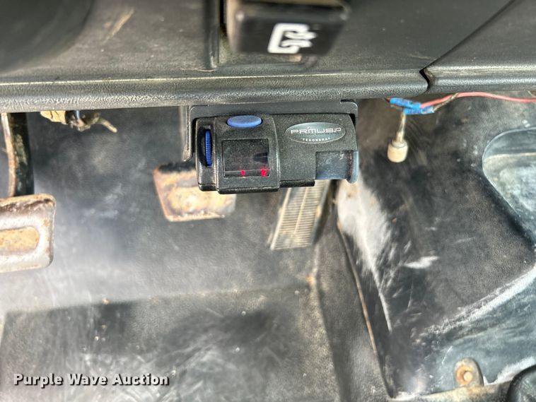 image for item NL9465 1999 Chevrolet C6500  utility / service truck with dump bed insert