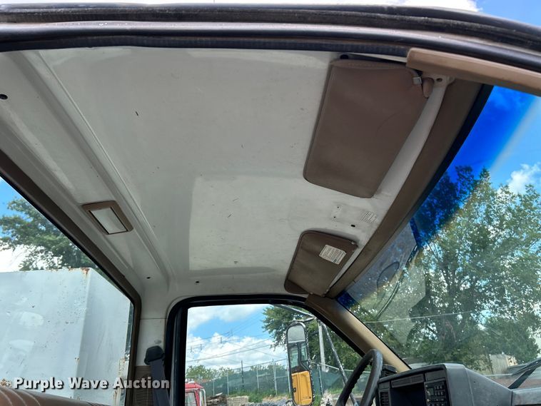 image for item NL9465 1999 Chevrolet C6500  utility / service truck with dump bed insert