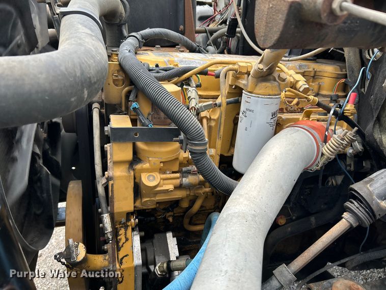 image for item NL9465 1999 Chevrolet C6500  utility / service truck with dump bed insert