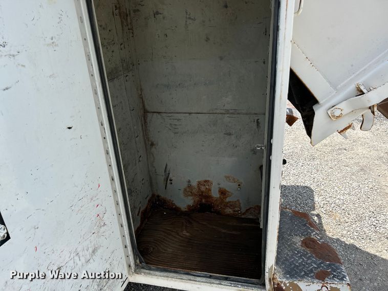 image for item NL9465 1999 Chevrolet C6500  utility / service truck with dump bed insert