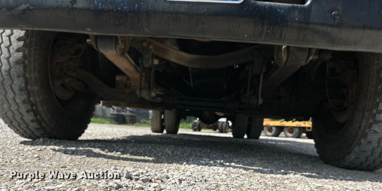 image for item NL9465 1999 Chevrolet C6500  utility / service truck with dump bed insert