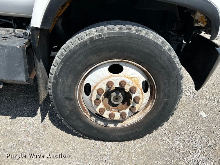 image for item NL9465 1999 Chevrolet C6500  utility / service truck with dump bed insert