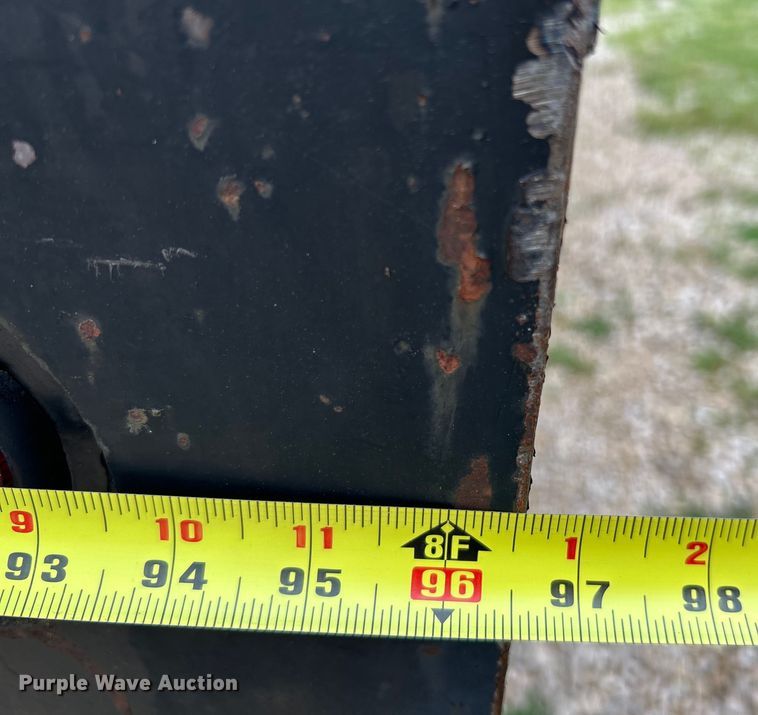 image for item NL9478 1997 International 8100  flatbed truck