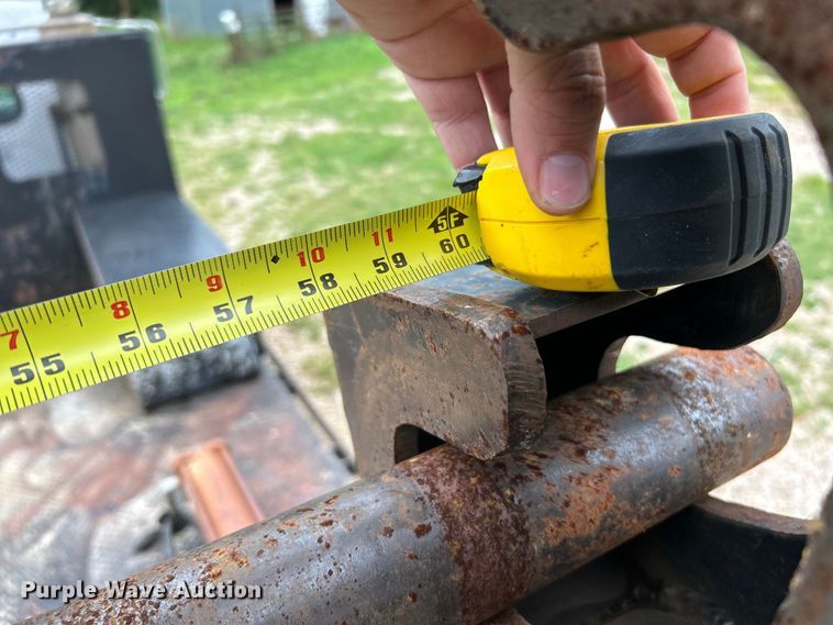 image for item NL9478 1997 International 8100  flatbed truck