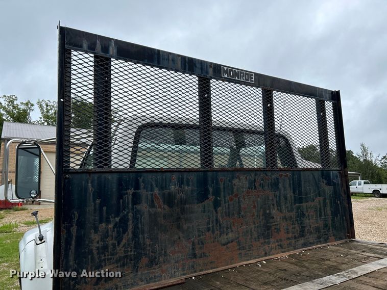 image for item NL9481 1997 Ford F800  flatbed truck