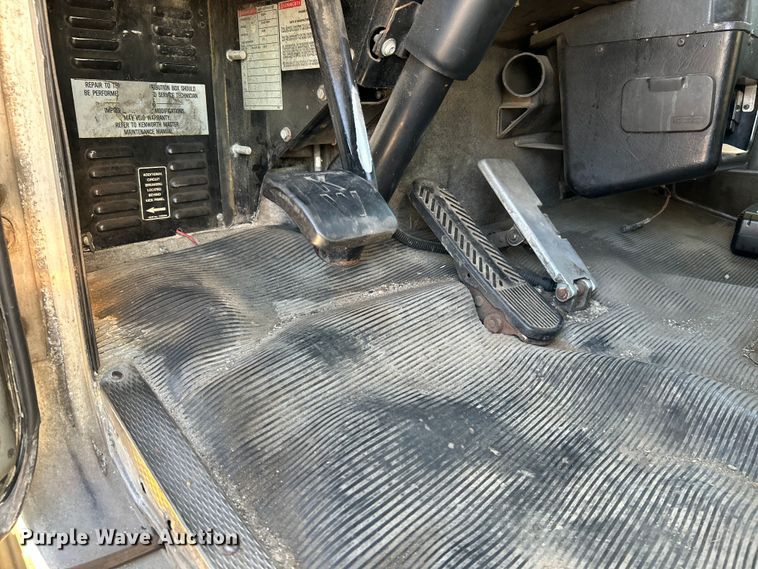 image for item NL9517 2000 Kenworth T800  tank truck