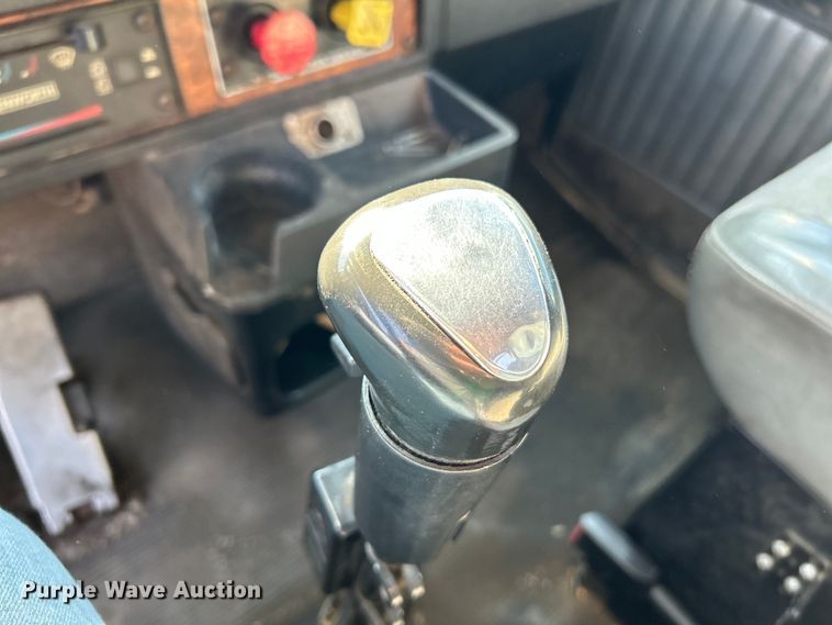 image for item NL9517 2000 Kenworth T800  tank truck