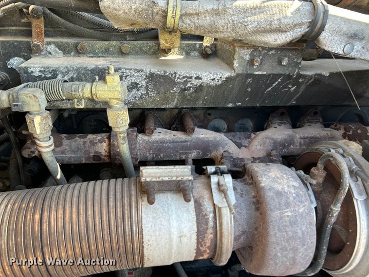 image for item NL9517 2000 Kenworth T800  tank truck