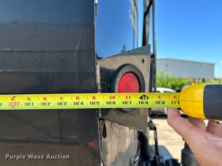 image for item NL9517 2000 Kenworth T800  tank truck