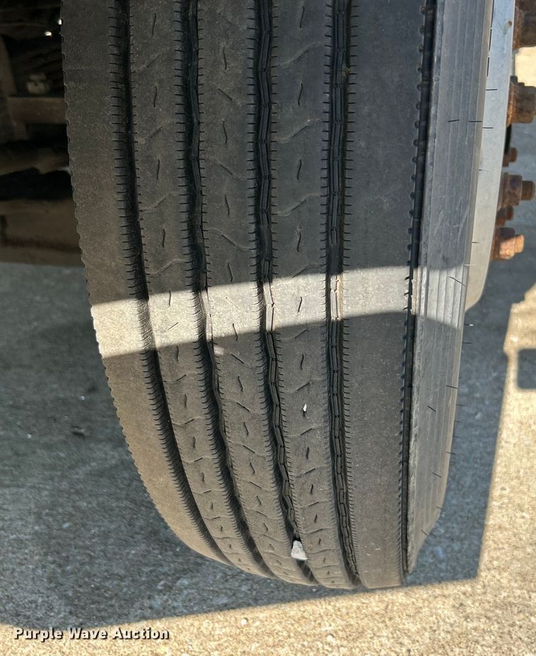 image for item NL9517 2000 Kenworth T800  tank truck