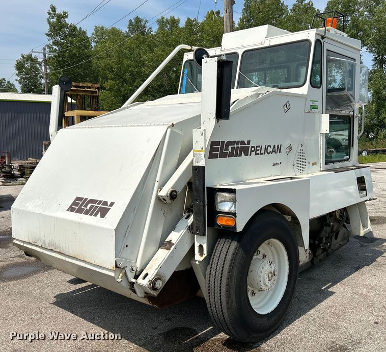 image for item NL9527 1994 Elgin Pelican  street sweeper