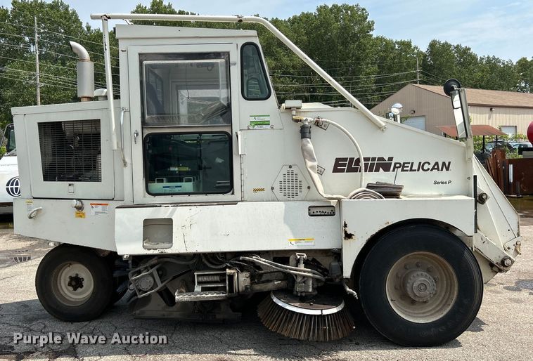 image for item NL9527 1994 Elgin Pelican  street sweeper