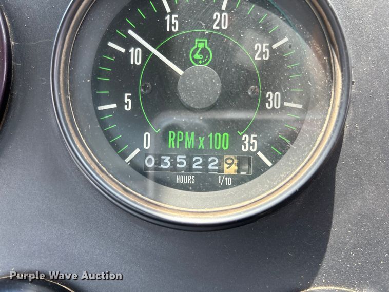 image for item NL9527 1994 Elgin Pelican  street sweeper