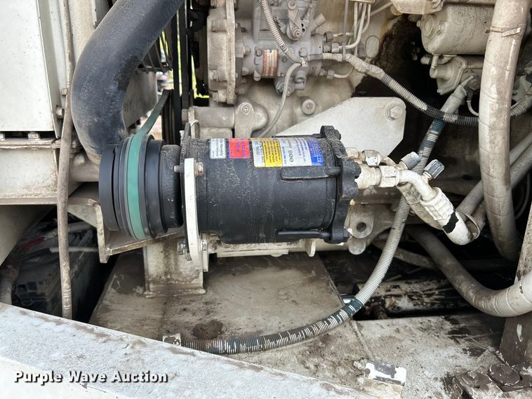 image for item NL9527 1994 Elgin Pelican  street sweeper