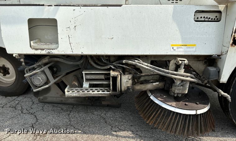 image for item NL9527 1994 Elgin Pelican  street sweeper