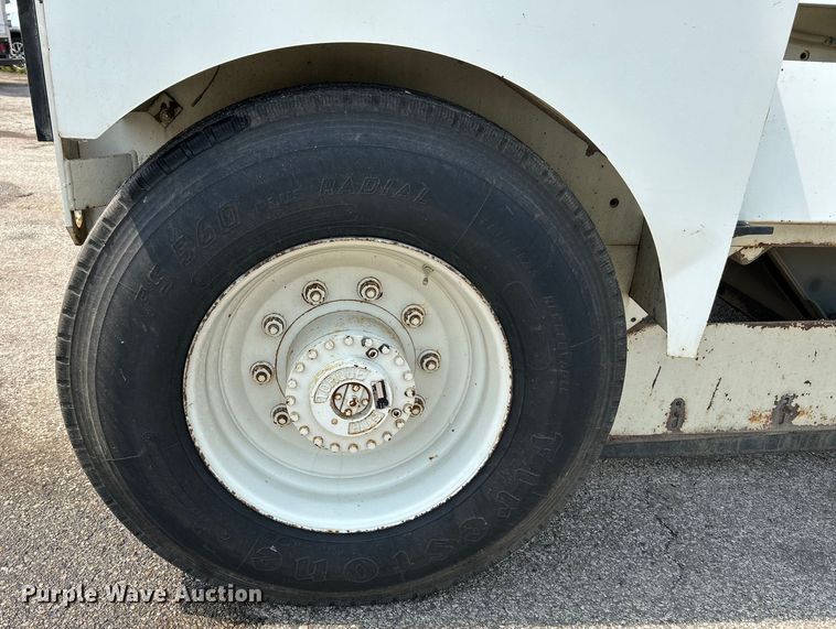 image for item NL9527 1994 Elgin Pelican  street sweeper