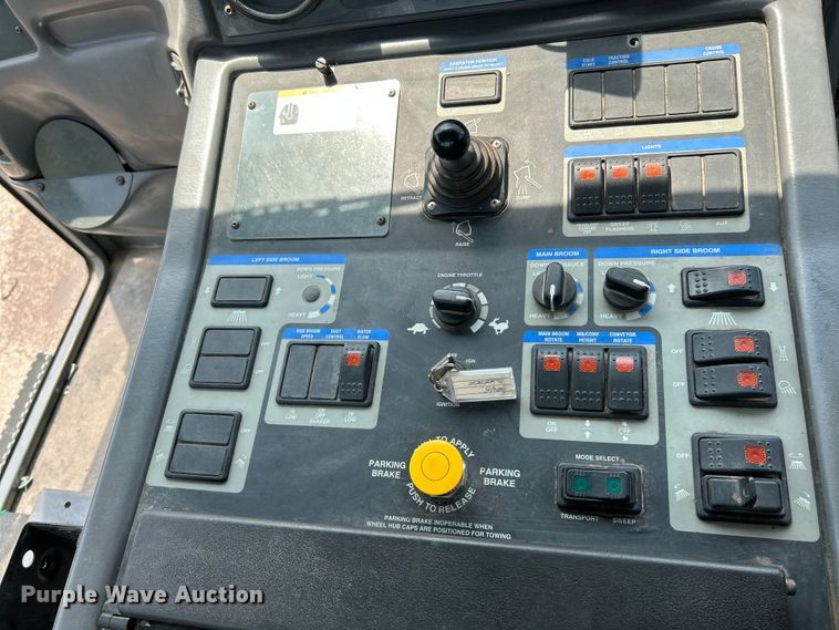 image for item NL9529 2008 Elgin Pelican  street sweeper