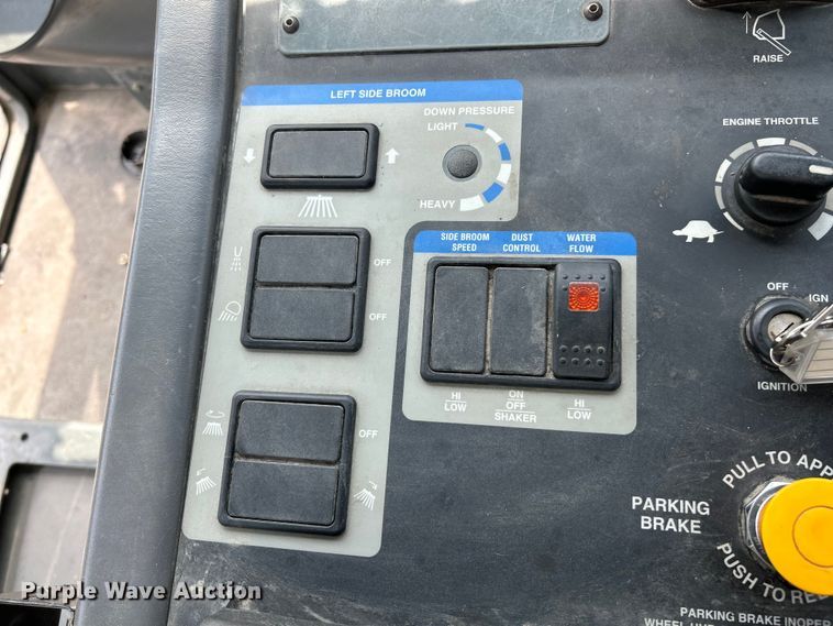 image for item NL9529 2008 Elgin Pelican  street sweeper