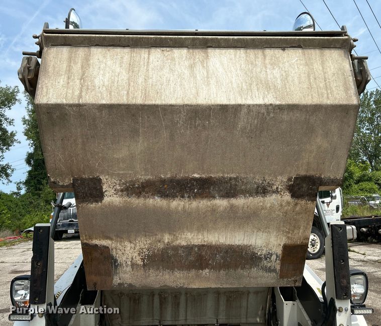 image for item NL9529 2008 Elgin Pelican  street sweeper