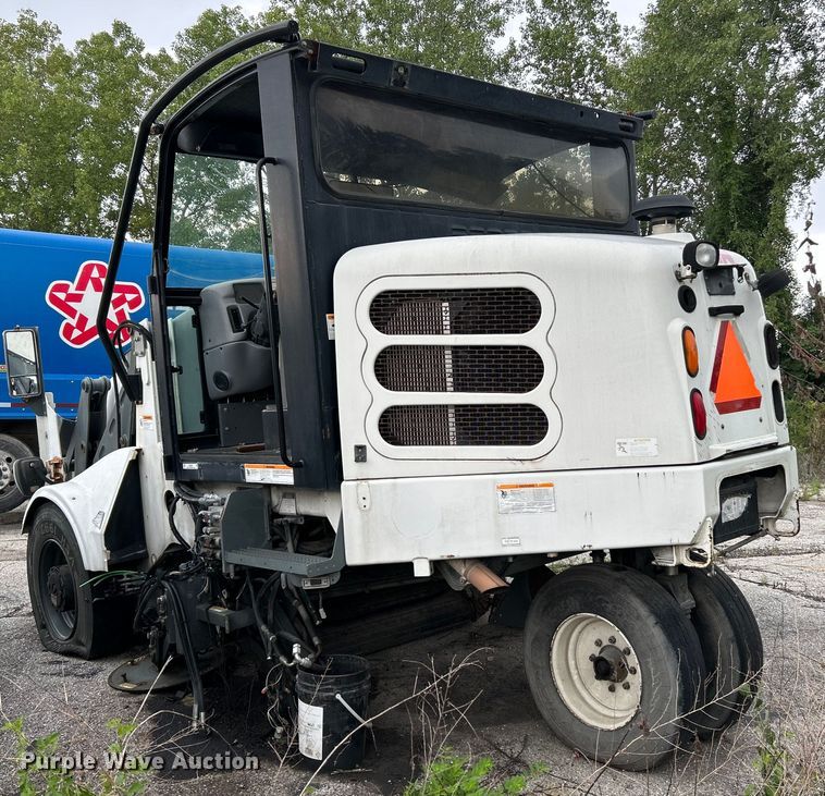 image for item NL9530 2011 Elgin Pelican  street sweeper