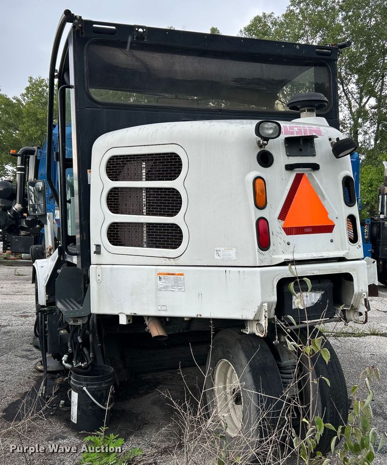 image for item NL9530 2011 Elgin Pelican  street sweeper