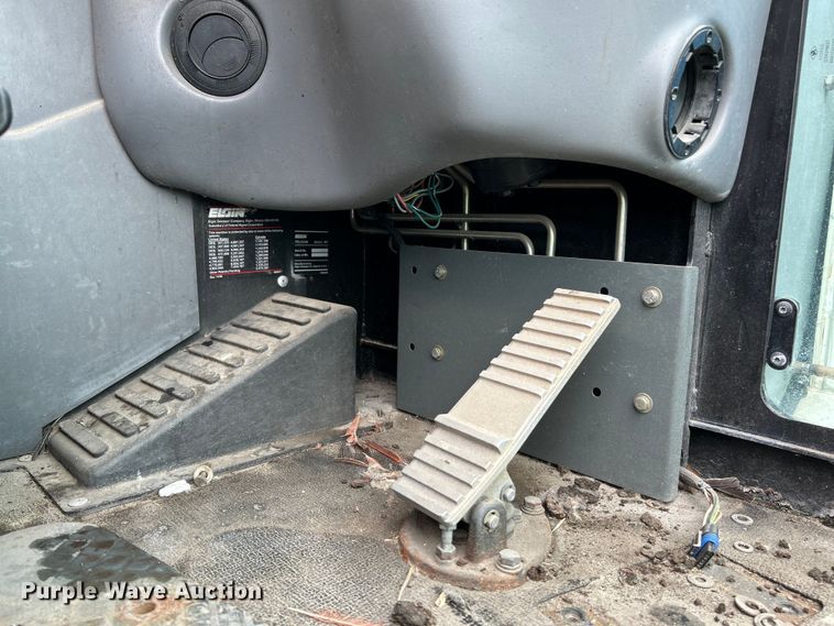 image for item NL9530 2011 Elgin Pelican  street sweeper