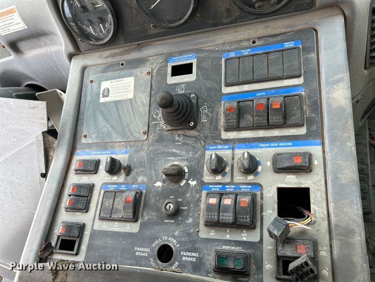 image for item NL9530 2011 Elgin Pelican  street sweeper