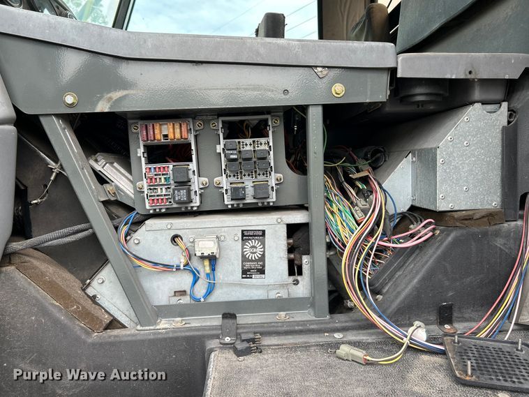 image for item NL9530 2011 Elgin Pelican  street sweeper