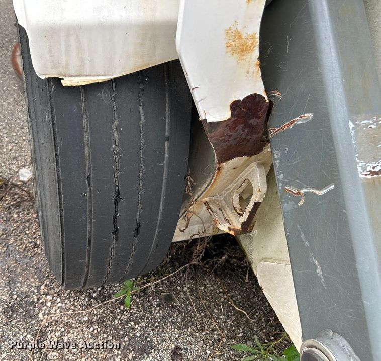 image for item NL9530 2011 Elgin Pelican  street sweeper