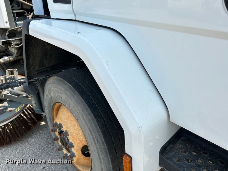 image for item NL9531 2007 Sterling SC8000  street sweeper truck