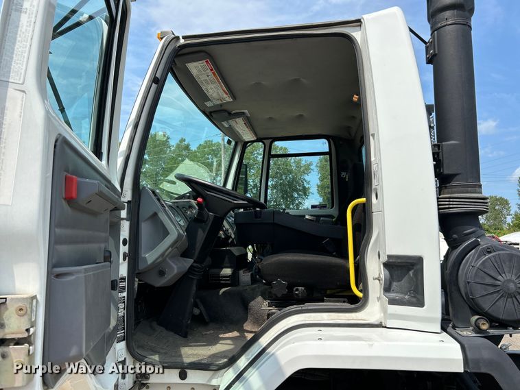 image for item NL9531 2007 Sterling SC8000  street sweeper truck