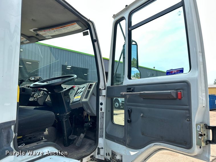 image for item NL9531 2007 Sterling SC8000  street sweeper truck