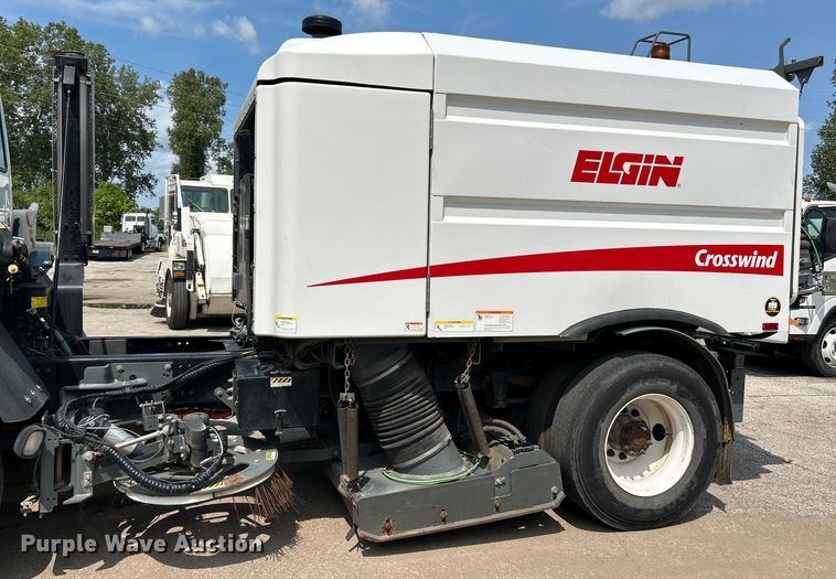 image for item NL9531 2007 Sterling SC8000  street sweeper truck