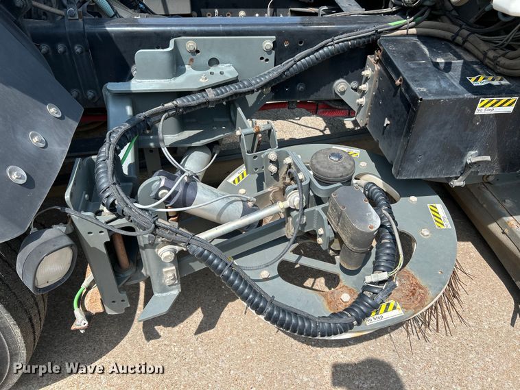 image for item NL9531 2007 Sterling SC8000  street sweeper truck