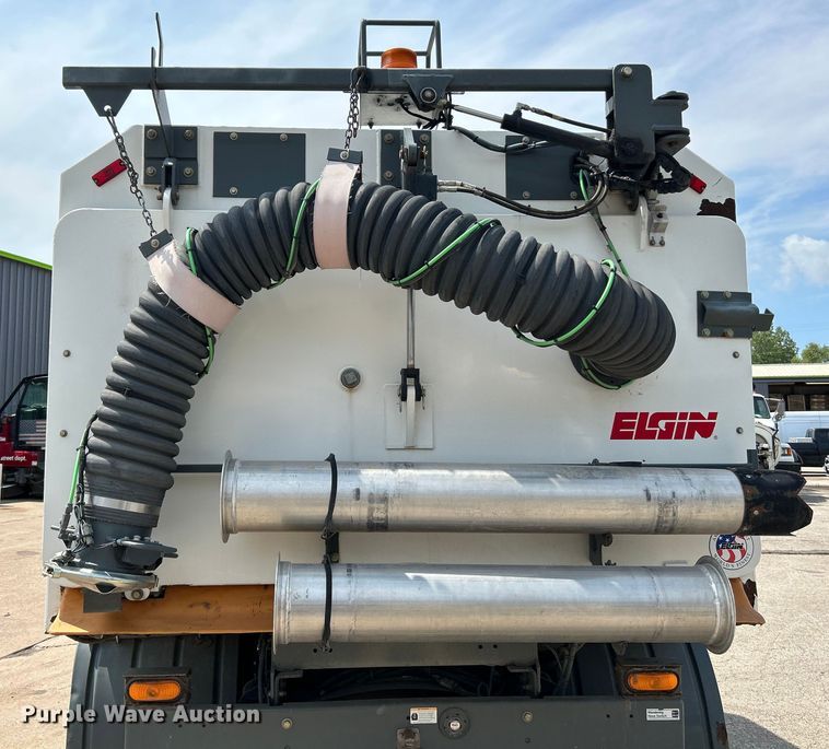 image for item NL9531 2007 Sterling SC8000  street sweeper truck