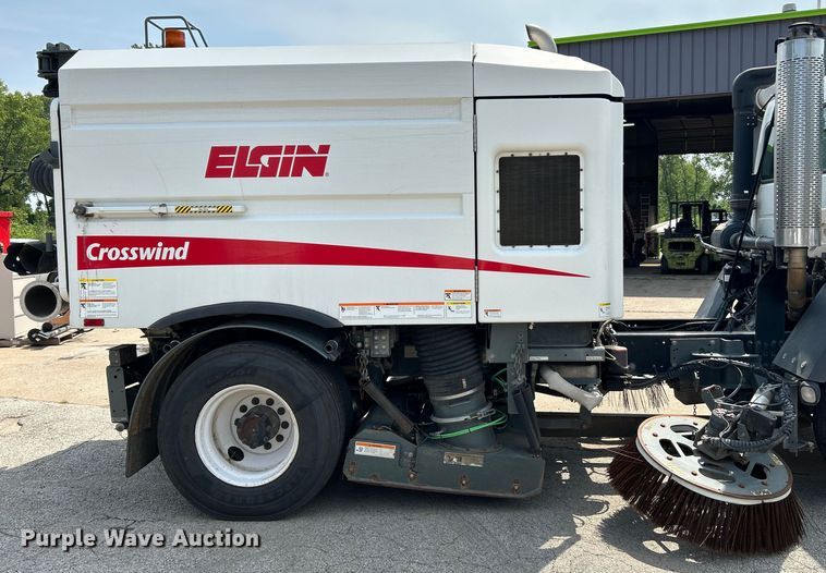 image for item NL9531 2007 Sterling SC8000  street sweeper truck