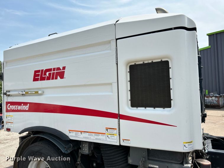 image for item NL9531 2007 Sterling SC8000  street sweeper truck