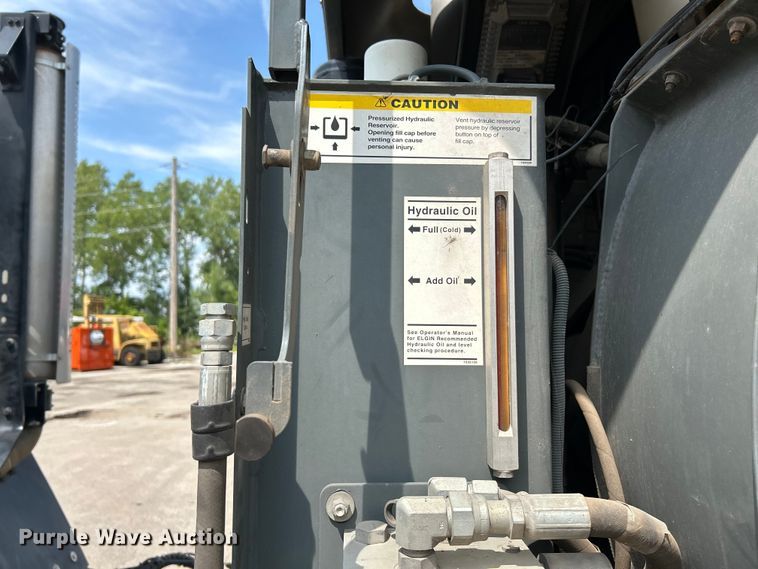 image for item NL9531 2007 Sterling SC8000  street sweeper truck