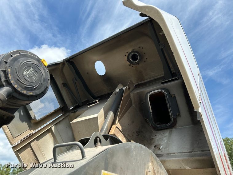 image for item NL9531 2007 Sterling SC8000  street sweeper truck