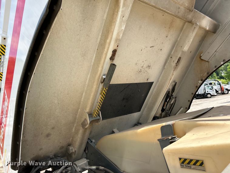 image for item NL9531 2007 Sterling SC8000  street sweeper truck