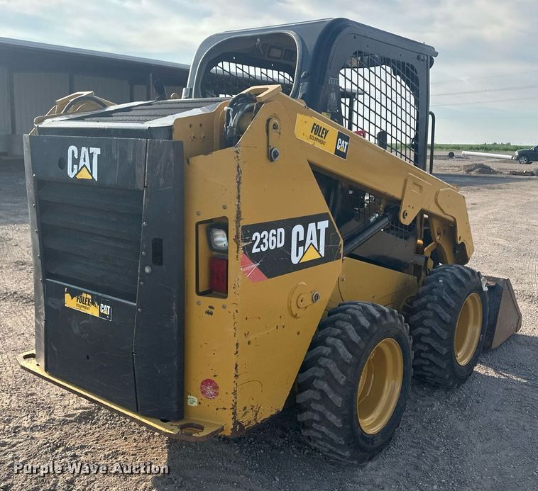 image for item NM9502 2014 Caterpillar 236D  skid steer loader