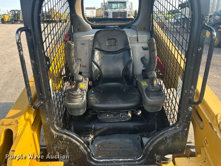image for item NM9502 2014 Caterpillar 236D  skid steer loader
